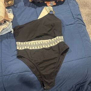 Black One-Shoulder Swimsuit with Patterned Band